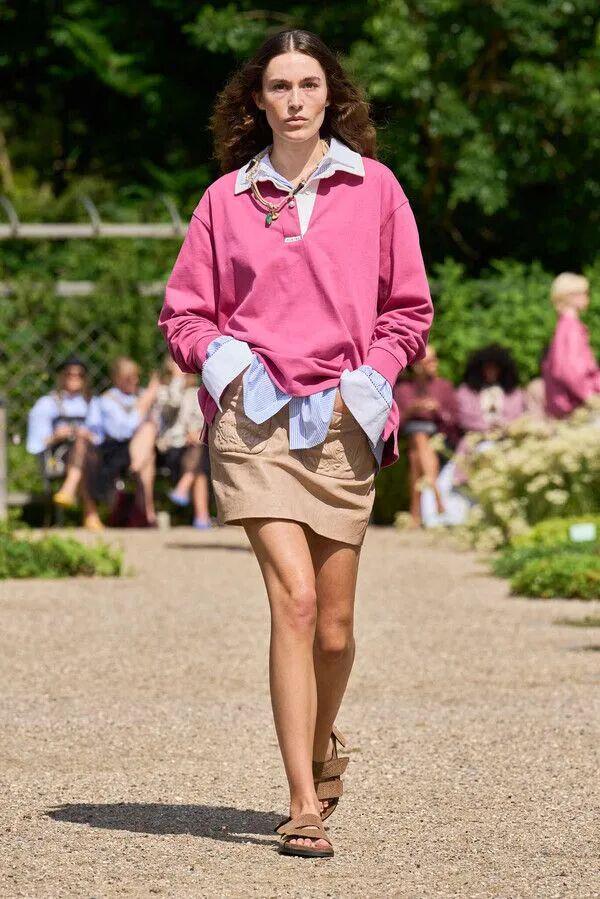 _春天穿卫衣合适吗_春天穿卫衣还是毛衣