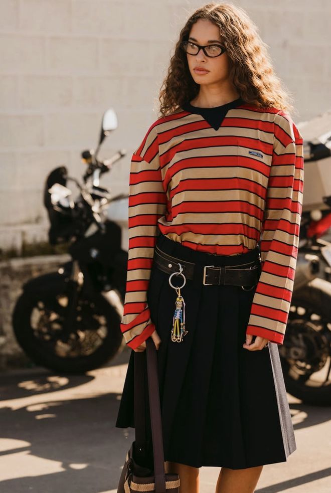 春天穿卫衣还是毛衣_春天穿卫衣合适吗_