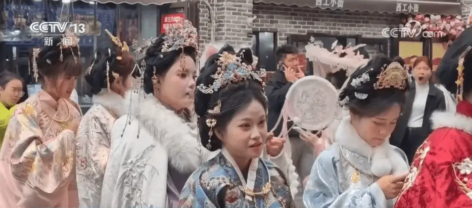 _古城焕发新活力_唤醒城市记忆