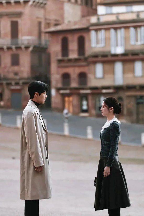 是谁还没看过这份不“妈见打”的春节穿搭指南__是谁还没看过这份不“妈见打”的春节穿搭指南