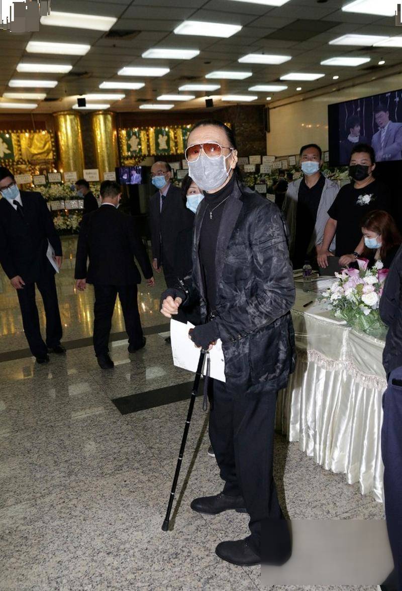 带坐便的轮椅轮椅价格__葛优瘫碧瑶坐秦明站