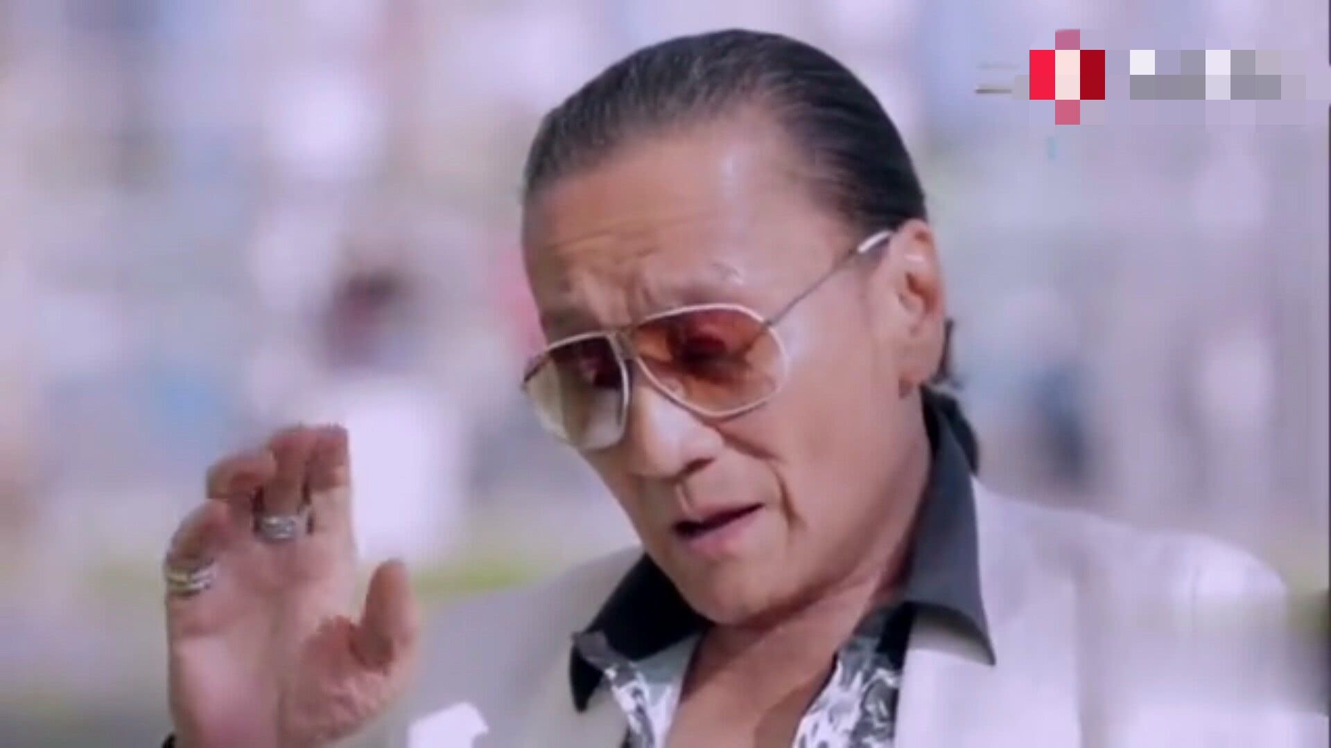 _葛优瘫碧瑶坐秦明站_带坐便的轮椅轮椅价格