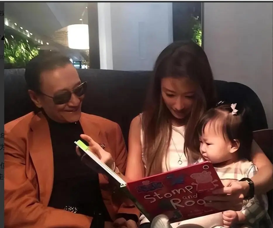 _带坐便的轮椅轮椅价格_葛优瘫碧瑶坐秦明站