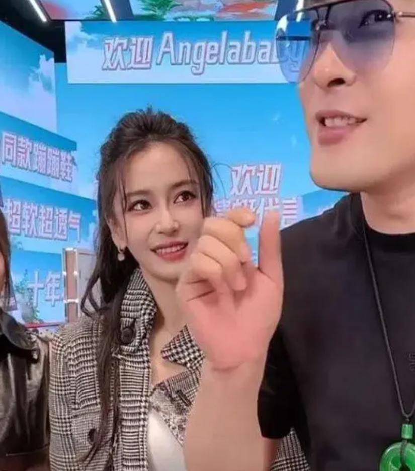 _杨颖：我那被称为“油腻霸总”的前夫，可算迎来了“春天”！_杨颖：我那被称为“油腻霸总”的前夫，可算迎来了“春天”！