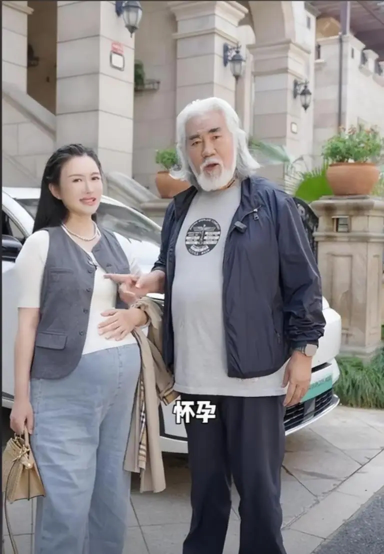 _闺蜜找情人_新娘不开门新郎娶闺蜜