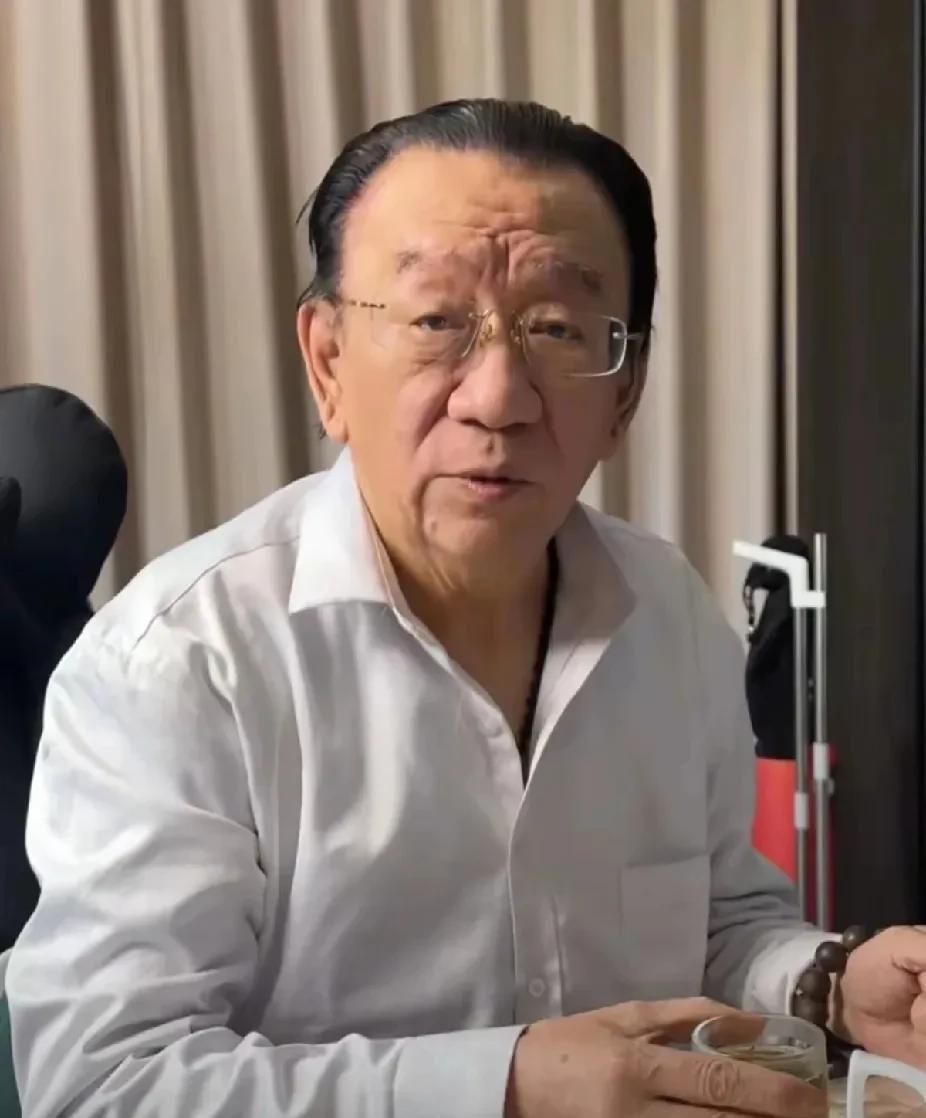 闺蜜找情人__新娘不开门新郎娶闺蜜