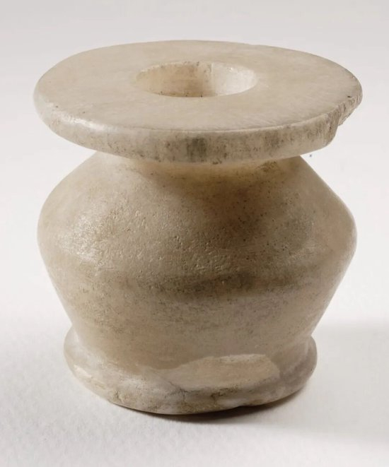 女性美和化妆之间的关系_化妆美的标准是什么_