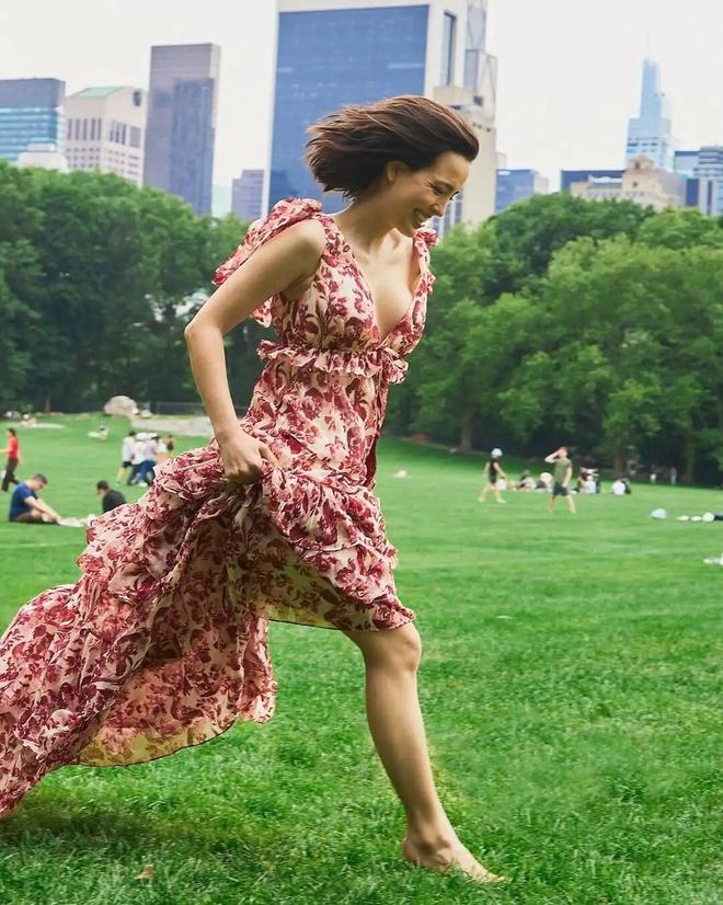 舒淇最爱穿的裙子搭配，真的很适合春天！