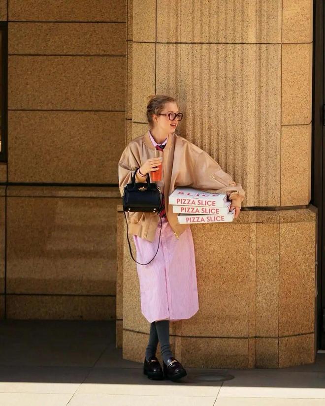 舒淇时尚简约穿搭_舒淇穿搭夏季图片_