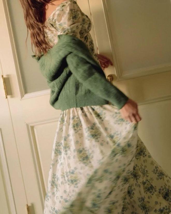 舒淇时尚简约穿搭_舒淇穿搭夏季图片_