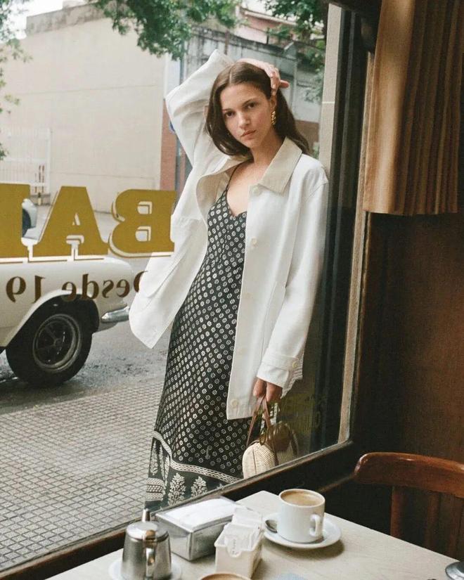 舒淇穿搭夏季图片__舒淇时尚简约穿搭