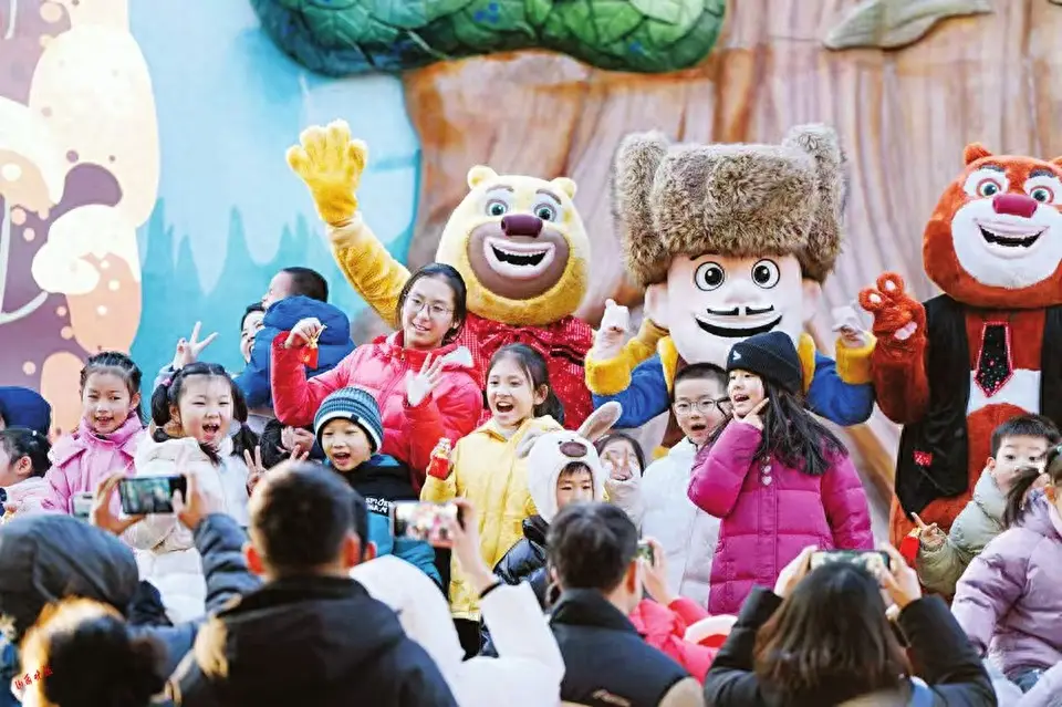 太原方特解锁元宵团圆新体验 春意闹元宵 国潮续年味