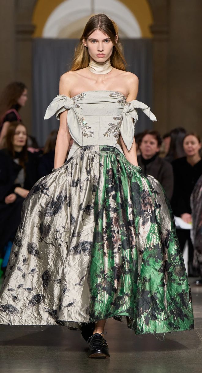 伦敦2020冬季时装秀__2021伦敦秋冬时装秀