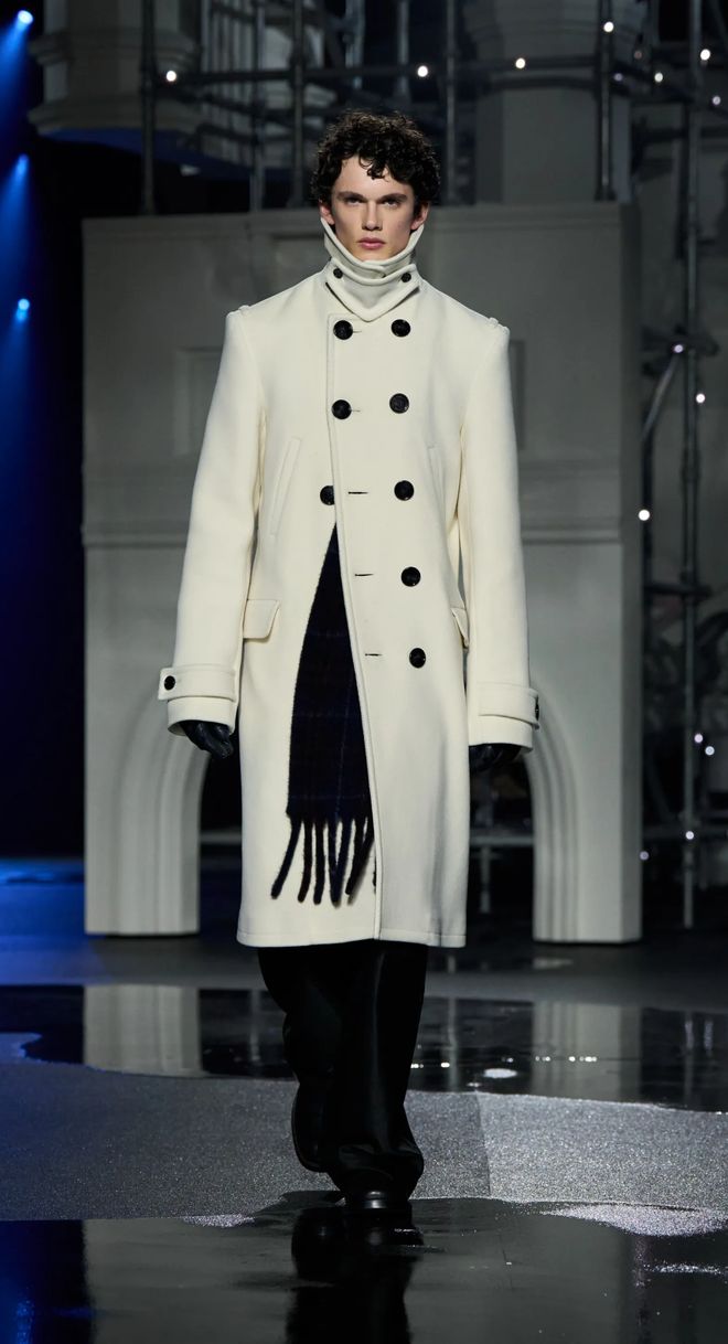 伦敦2020冬季时装秀__2021伦敦秋冬时装秀