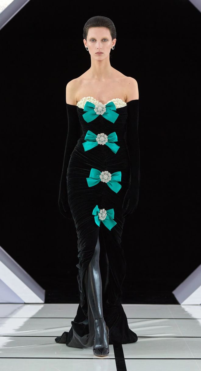 伦敦2020冬季时装秀__2021伦敦秋冬时装秀