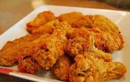 为什么到国外旅游，不能随便请黑人吃炸鸡？说出这个理由后，网友：“后怕”！