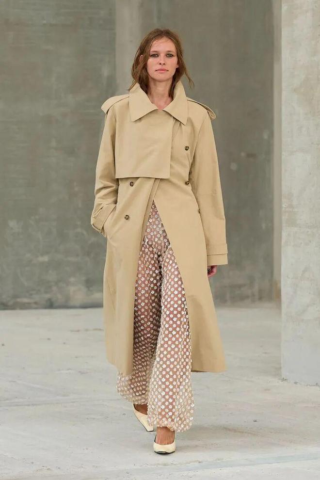 今年春季风衣流行什么__2021春季风衣