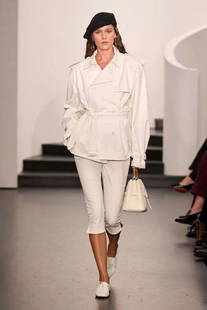 _2021春季风衣_今年春季风衣流行什么