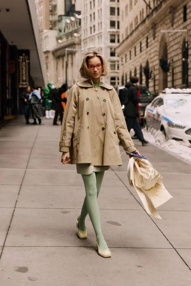 _2021春季风衣_今年春季风衣流行什么