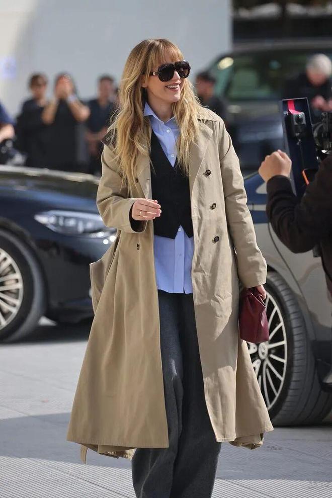 今年春季风衣流行什么_2021春季风衣_