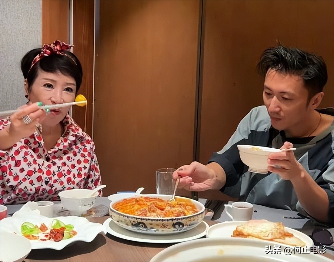 坐轮椅的__坐着轮椅玩命