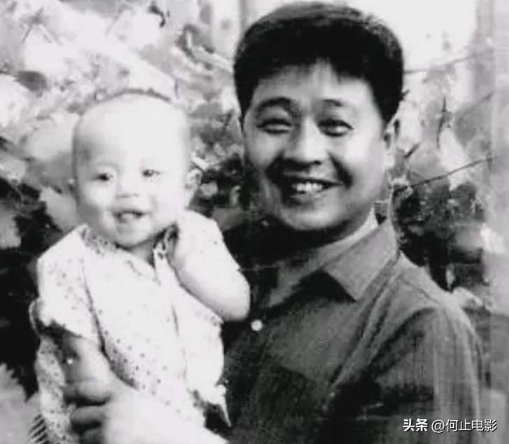 _韩国演艺义圈悲惨女主角牛仔裤_演艺会场主持