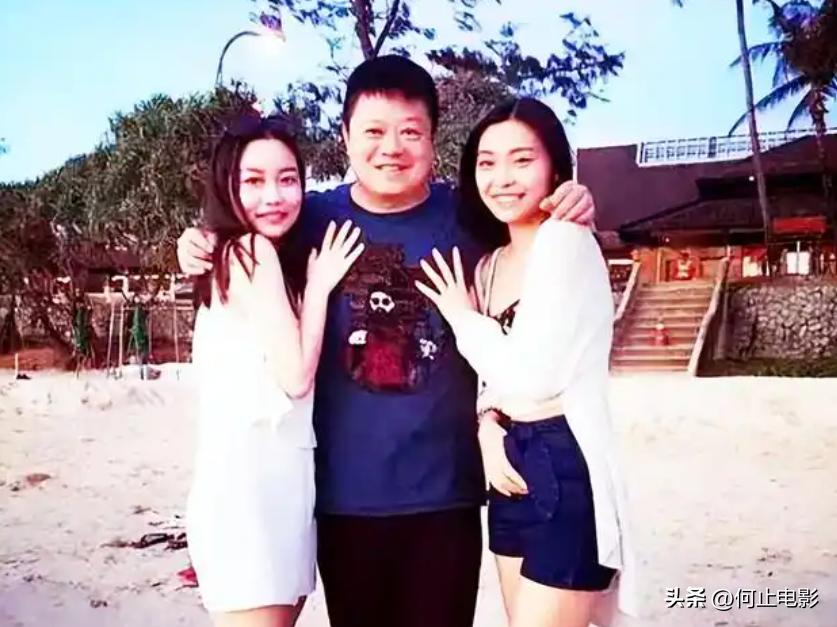 _韩国演艺义圈悲惨女主角牛仔裤_演艺会场主持