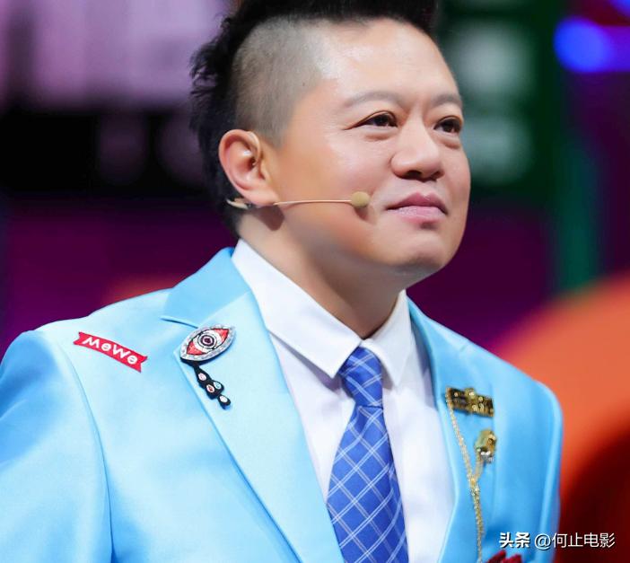 韩国演艺义圈悲惨女主角牛仔裤__演艺会场主持