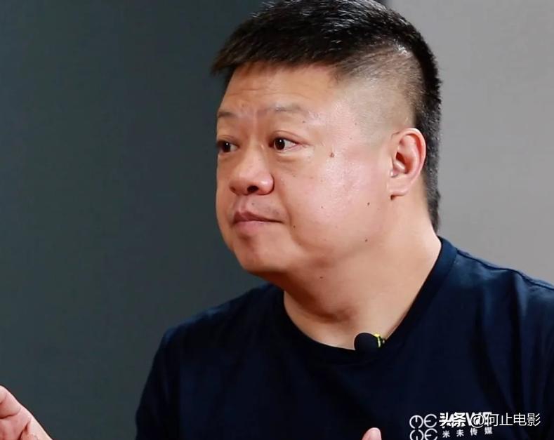 _韩国演艺义圈悲惨女主角牛仔裤_演艺会场主持