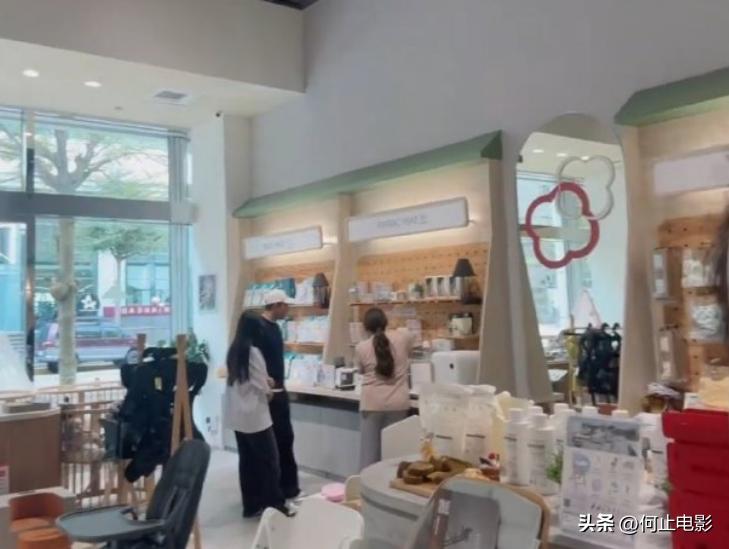 _汪小菲晒女儿甜笑照_得一官方旗舰店