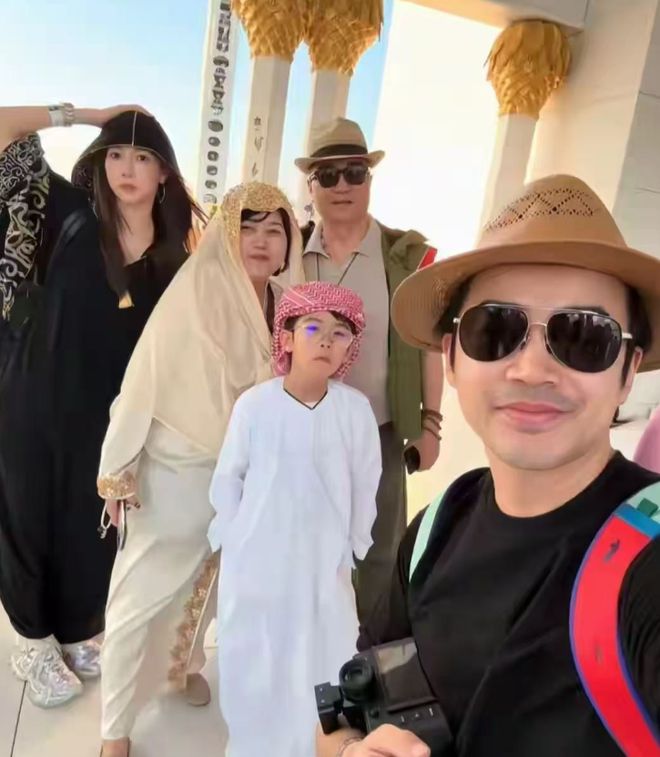 明星被困中东后续！热巴滞留原因曝光，玄子全家中转，黄渤最幸运_明星被困中东后续！热巴滞留原因曝光，玄子全家中转，黄渤最幸运_