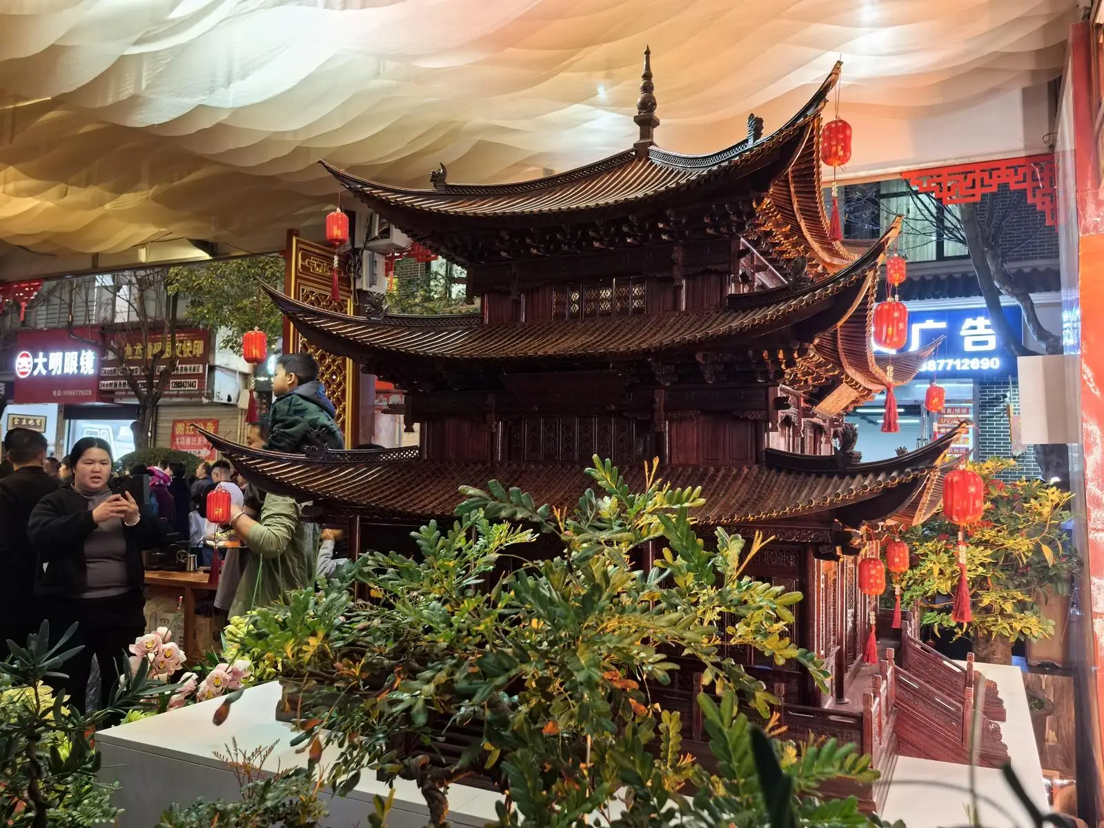 描写春天迎春花的段落__通海赶花街的由来