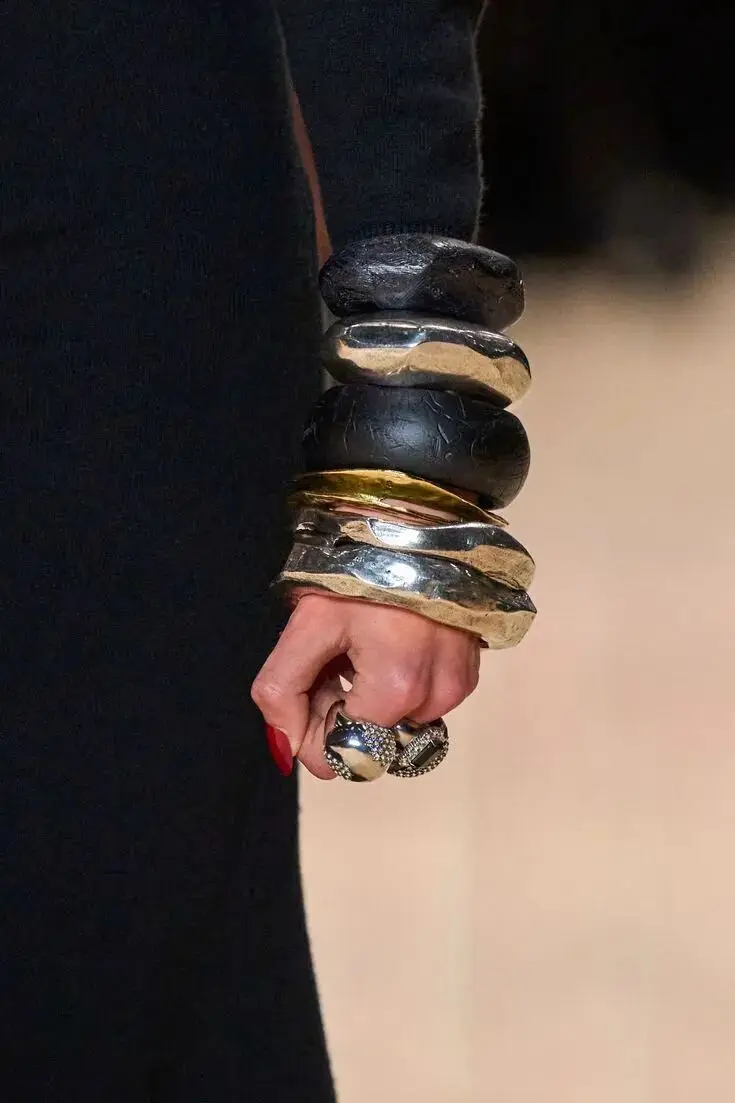 王菲相信爱情_王菲相信爱情歌曲_