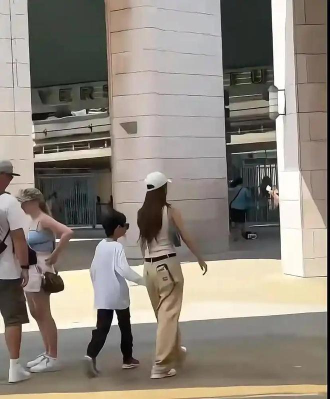 _叶璇男友小默先生年龄_曝徐峥疑似出轨