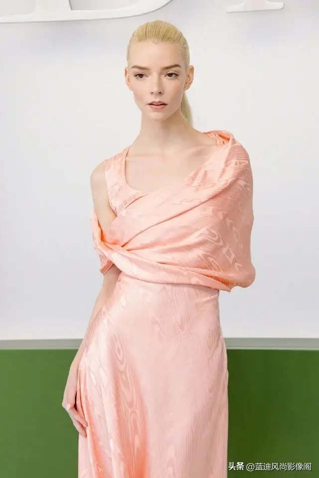 秀场是什么工作_秀场妆容及造型_