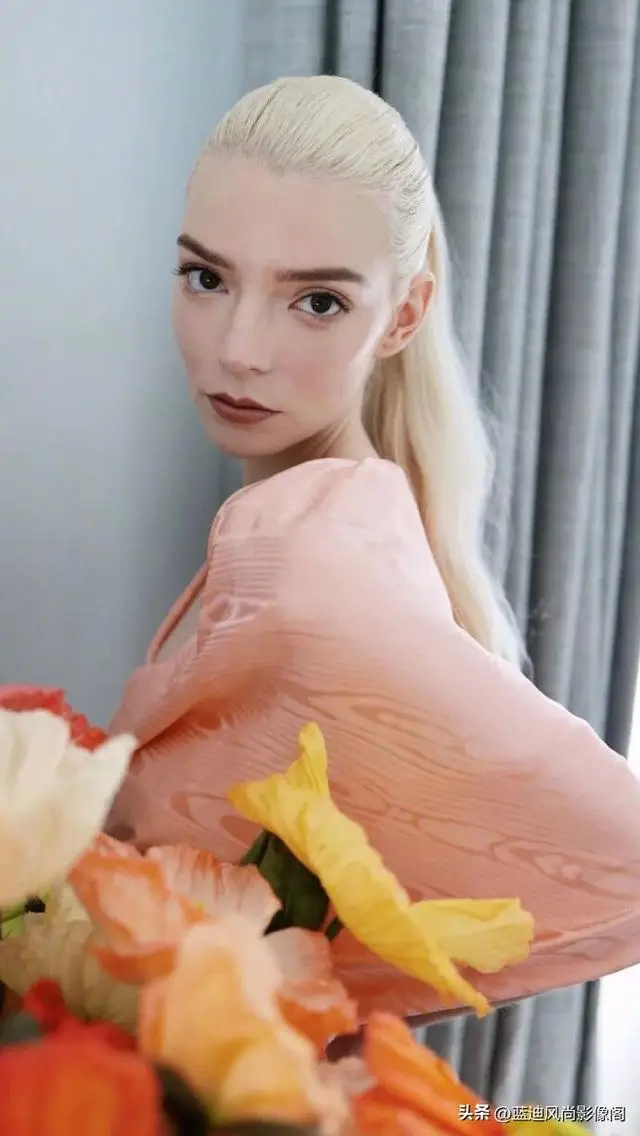 秀场妆容及造型_秀场是什么工作_