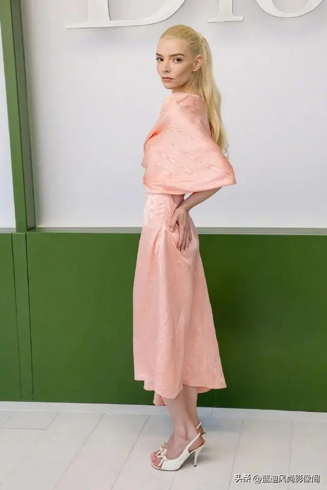 _秀场妆容及造型_秀场是什么工作