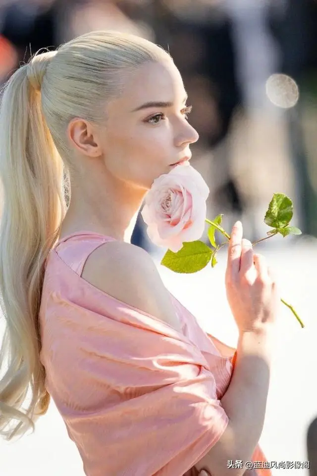 秀场妆容及造型_秀场是什么工作_