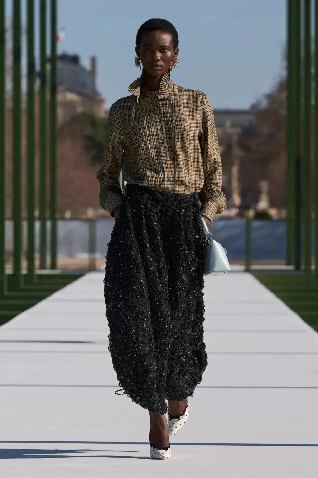 _和李昀锐一起漫步迪奥花园_和李昀锐一起漫步迪奥花园