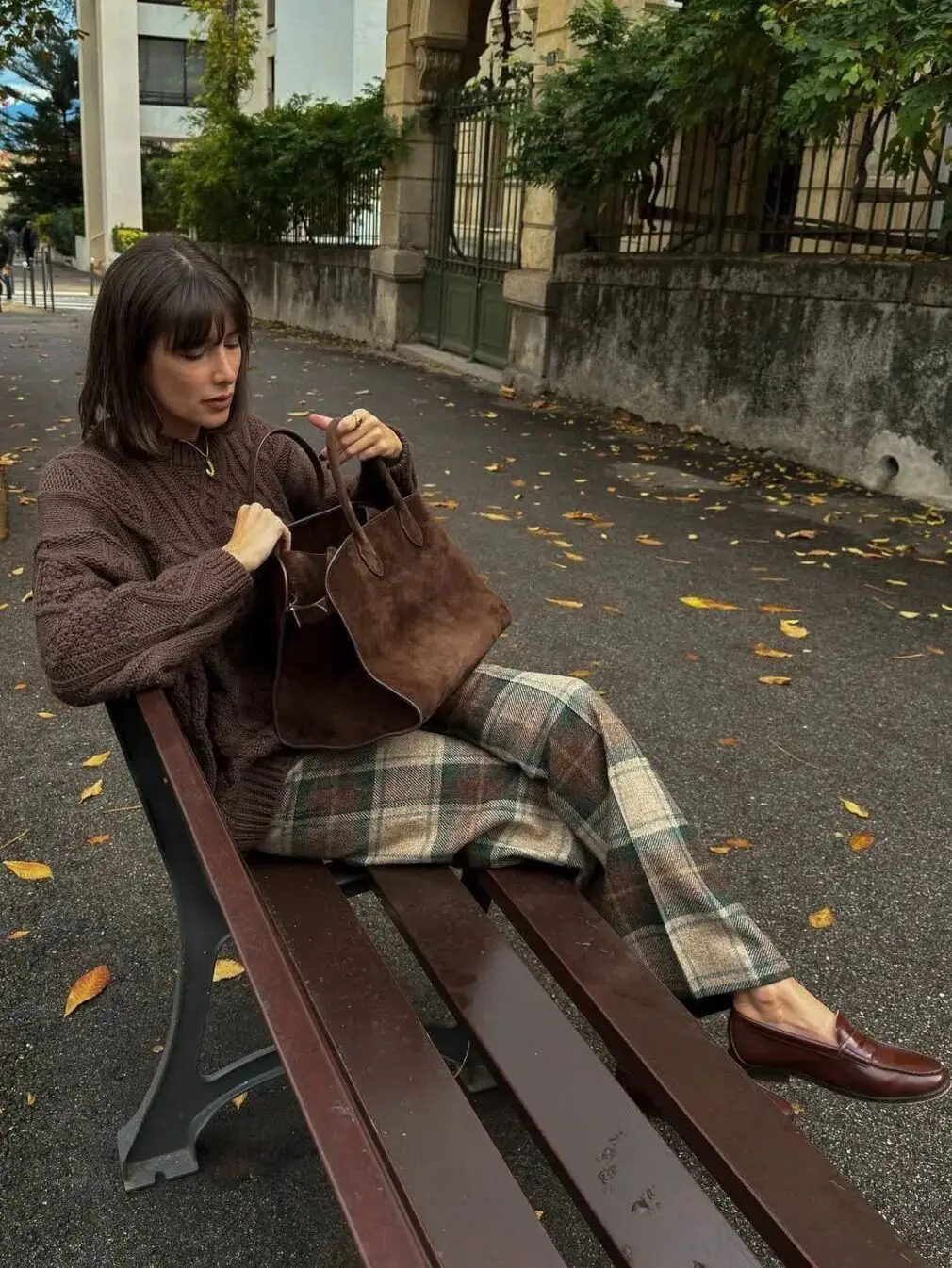 棕色鞋好看吗_棕色鞋搭配什么颜色好看_