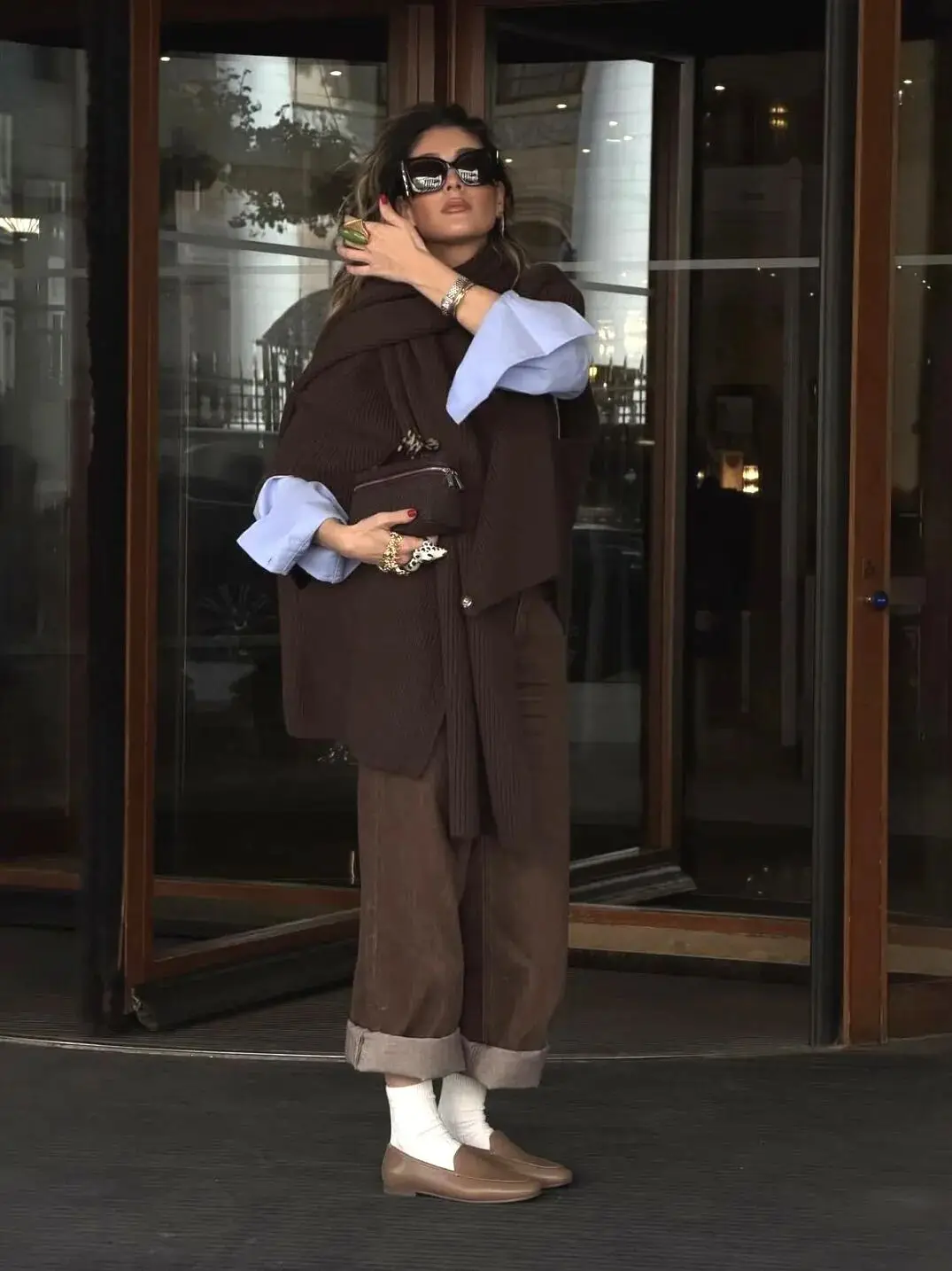 棕色鞋搭配什么颜色好看__棕色鞋好看吗