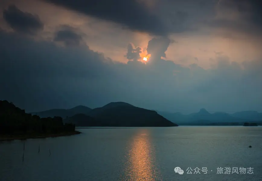 山东大明湖景区_山东大明湖在哪个城市_