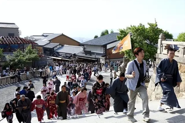 日本人亏150亿_日本要亏多少钱_