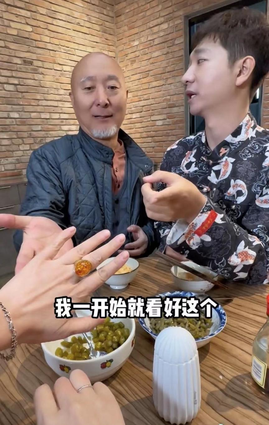 _带戒指表白的话怎么说_戴戒指的情话