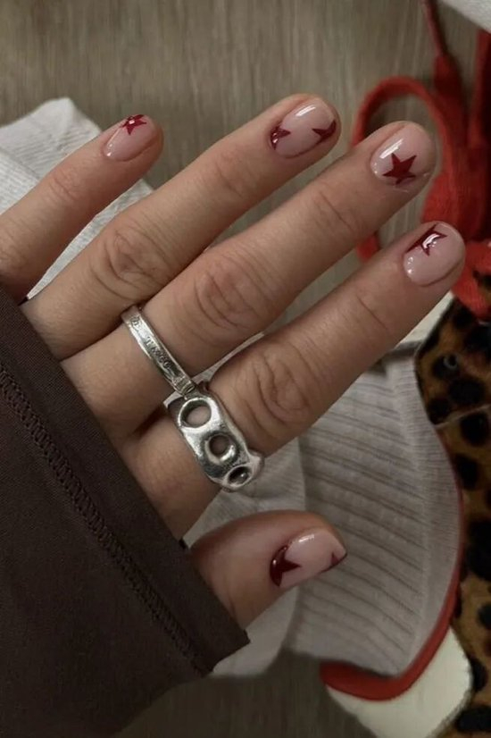 _新年做美甲的文案_新年做美甲的广告词