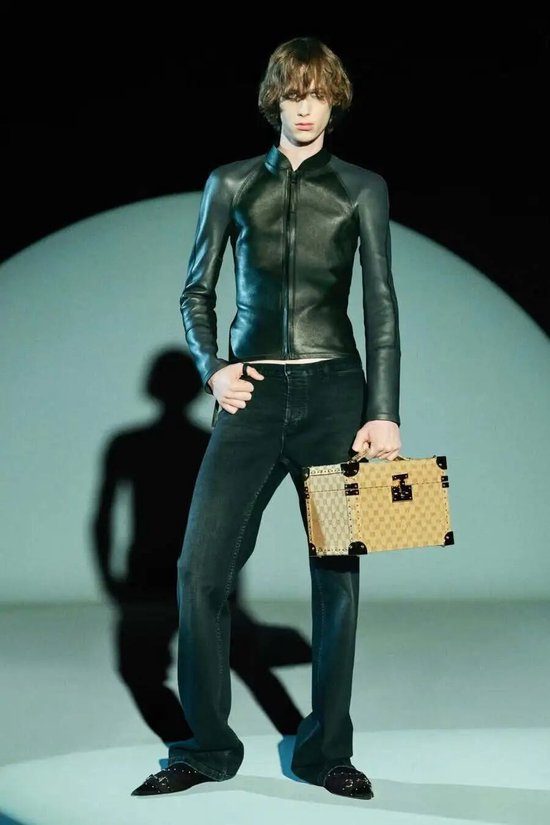 时尚类产品_时尚的单品_