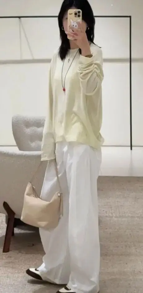 阔腿裤白色配什么鞋子_阔腿裤白色配什么颜色的上衣_