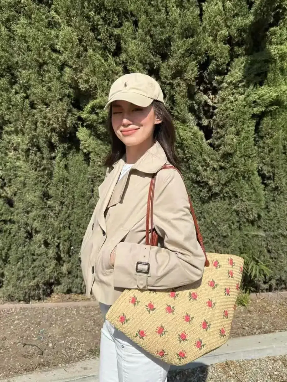 阔腿裤白色配什么鞋子_阔腿裤白色配什么颜色的上衣_