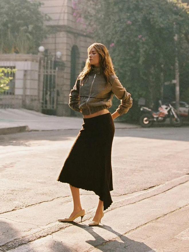 _休闲鞋配长裙_鞋和裙子的颜色搭配