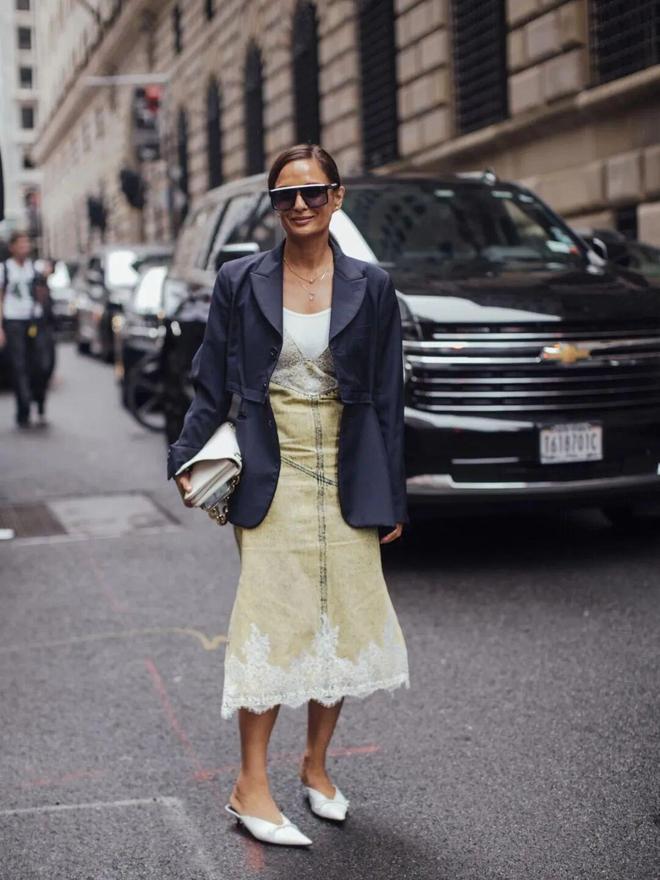 _休闲鞋配长裙_鞋和裙子的颜色搭配